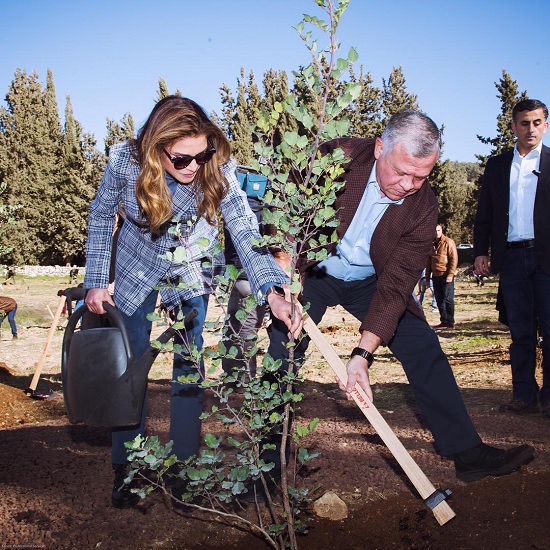 الملكة رانيا تدعم زوجها