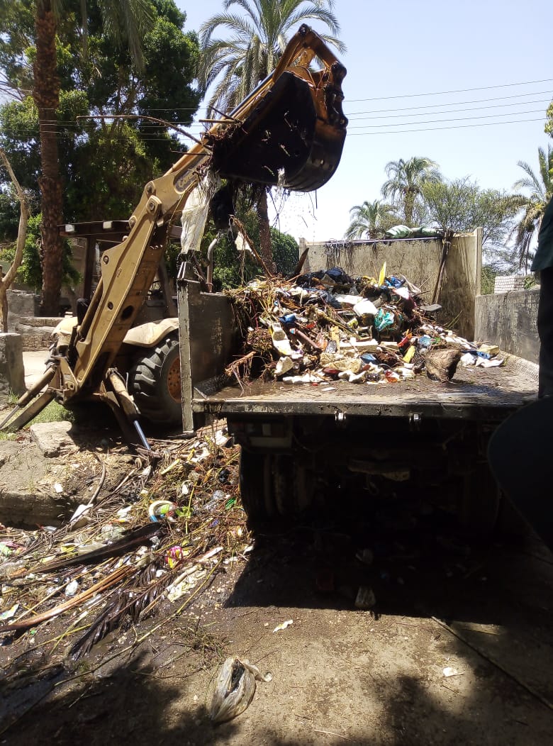 مدينة الطود ترفع 10 طن مخلفات وقمامة  (1)
