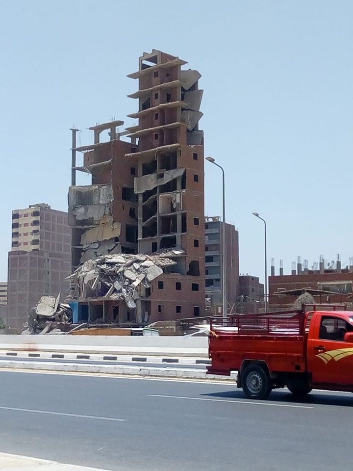 إزالات العقارات المخالفة بمحيط محور ترعة الطوارئ بالقاهرة (4)