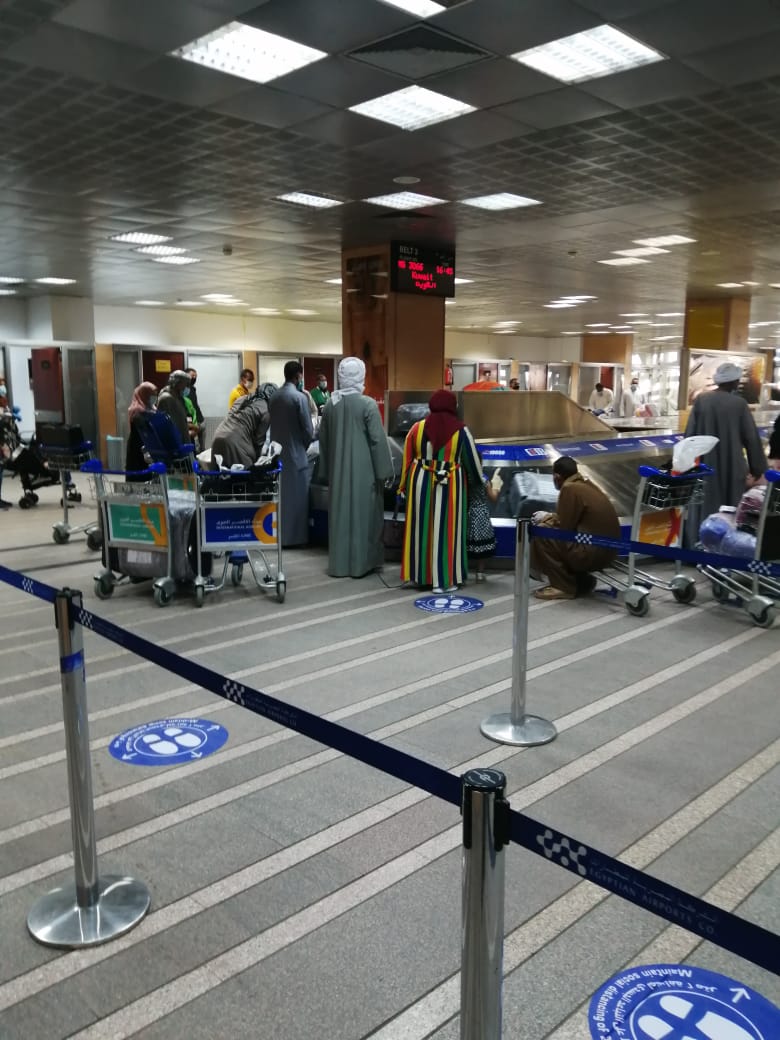 مطار الأقصر الدولى يستقبل رحلة دولة ثالثة تقل 151 مصرياً عالقاً بدولة الكويت (2)