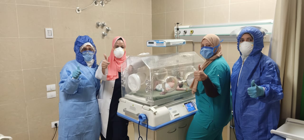 الطفل سعيد المولد الـ11 داخل مستشفى إسنا للحجر الصحى (6)