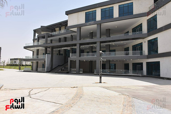 وزير الرياضة أشرف صبحى في زيارة العاصمة الإدارية الجديدة (4)