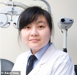 زوجة الطبيب صاحب تحذيرات فيروس كورونا الأولى تلد طفل (3)