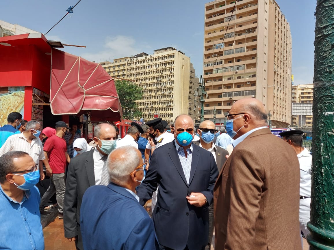 محافظ القاهرة يتفقد ميدانى التحرير ورمسيس (1)