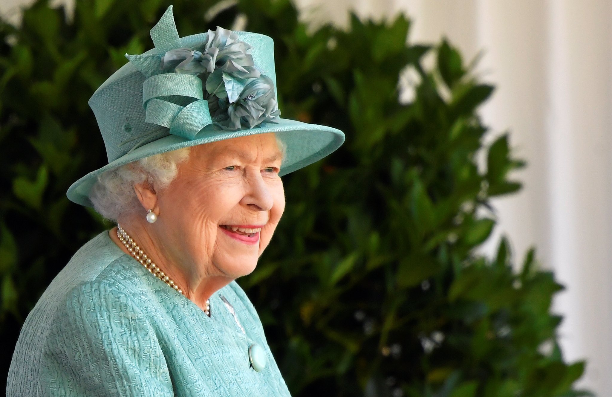 ملكة بريطانيا تحتفل بعيد ميلادها الرسمي في قلعة وندسور بسبب كورونا.. صور (1)