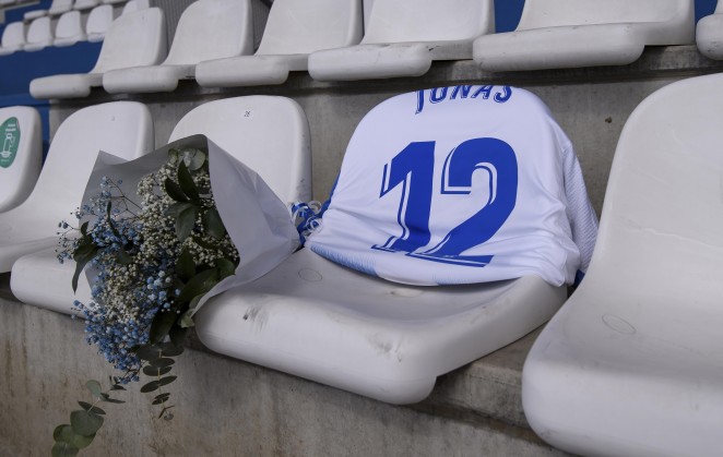 تكريم مشجعى ليجانيس ضحايا فيروس كورونا (10)