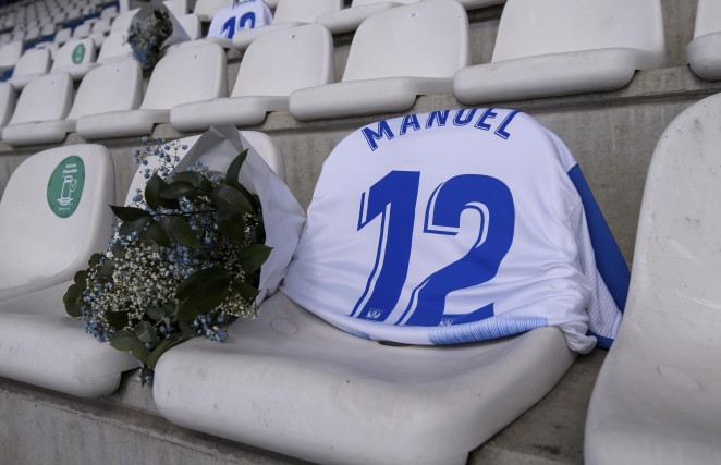 تكريم مشجعى ليجانيس ضحايا فيروس كورونا (9)