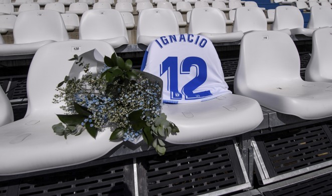 تكريم مشجعى ليجانيس ضحايا فيروس كورونا (7)