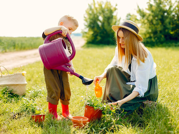 ممارسة البستنة مع اطفالك