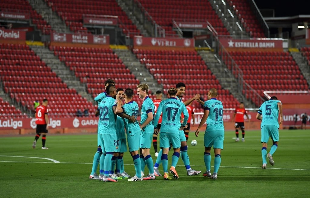 احتفال نجوم برشلونة