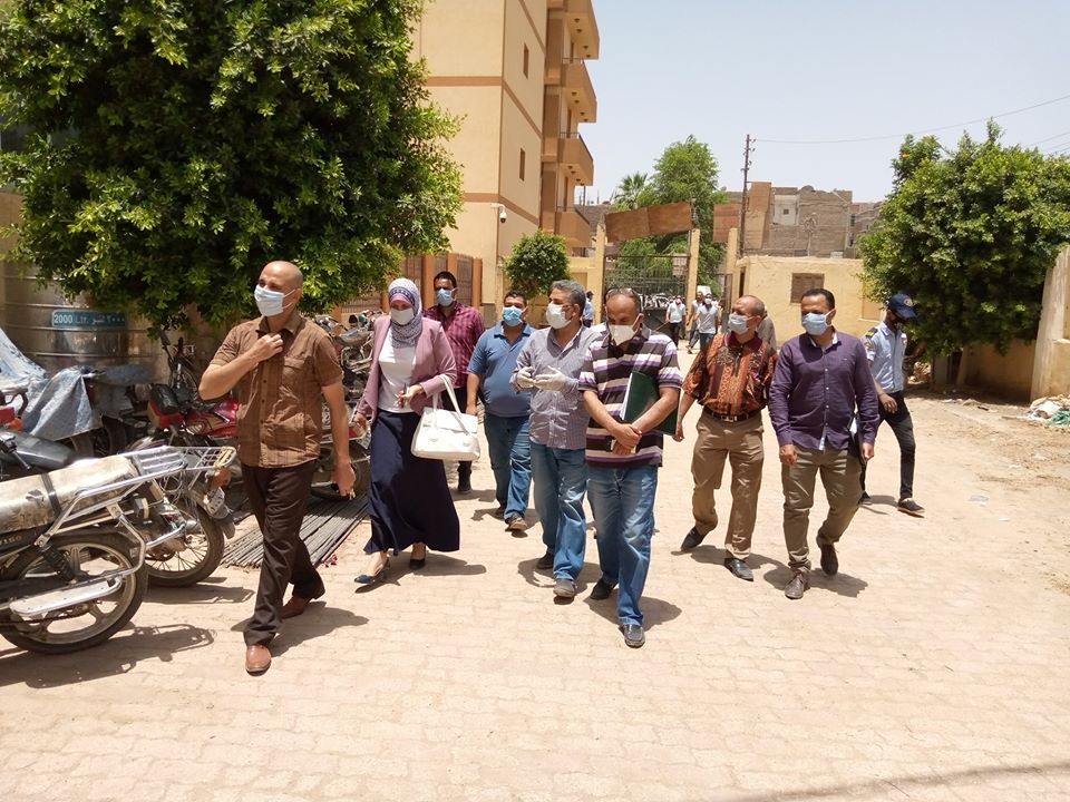 لجنة من محافظة الأقصر تزور مستشفى إسنا القديم  (2)