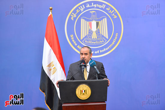 وزير الطيران المدني الطيار محمد منار (5)