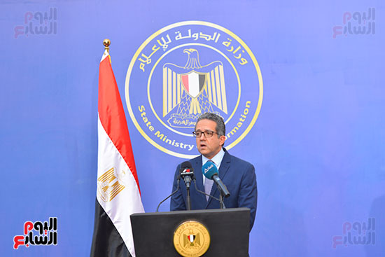 الدكتور خالد العناني، هو وزير السياحة والآثار (4)