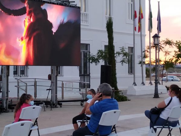 فيلم كارتونى فى اول عروض السينما الصيفية باسبانيا