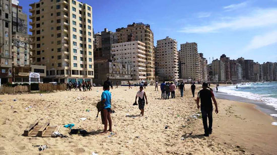 مخالفات-على-شواطئ-الاسكندرية-(2)