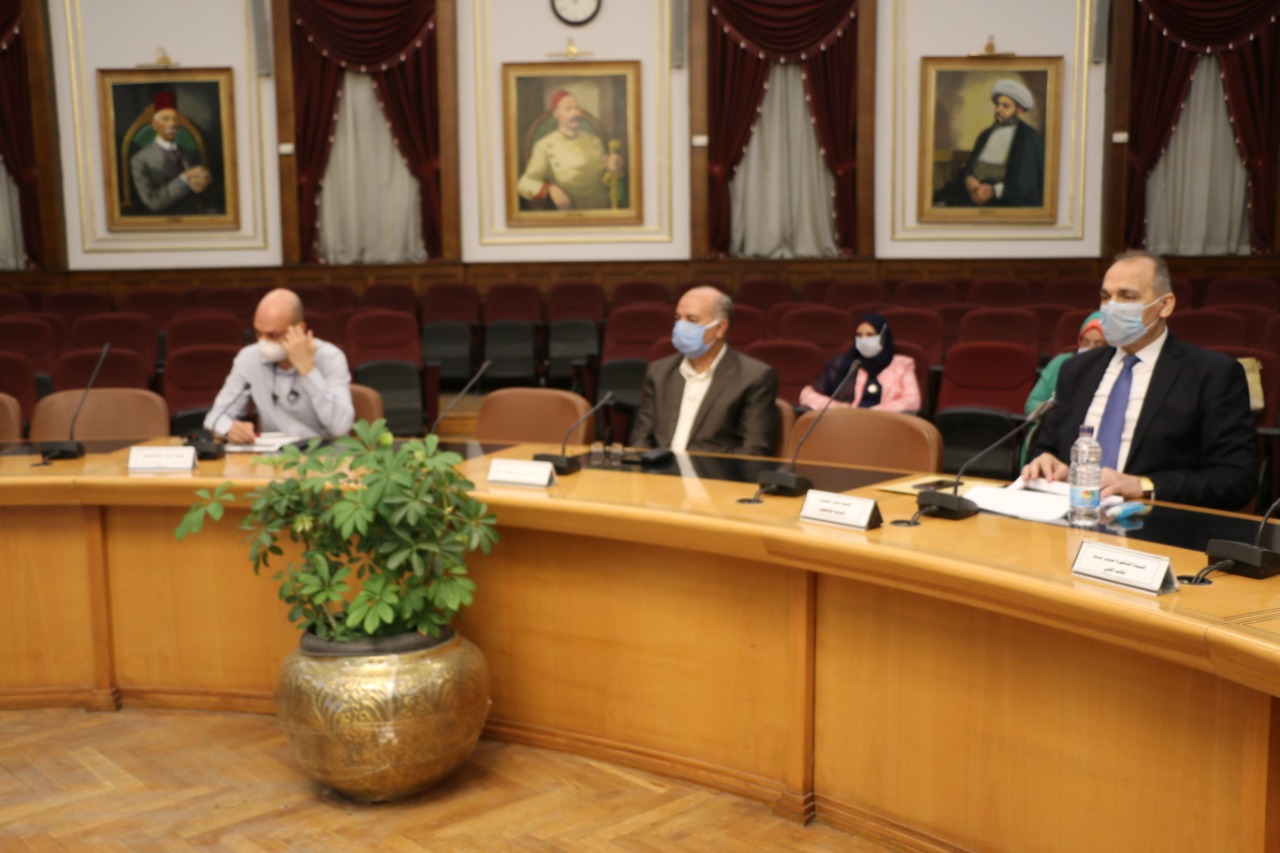 محافظ القاهرة يتابع تنفيذ استعدادات الثانوية العامة (2)