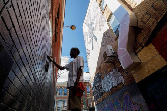 جداريات في تورونتو ضد العنصرية (7)