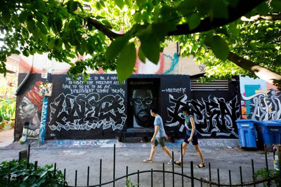 جداريات في تورونتو ضد العنصرية (5)