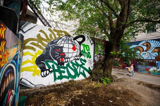 جداريات في تورونتو ضد العنصرية (11)