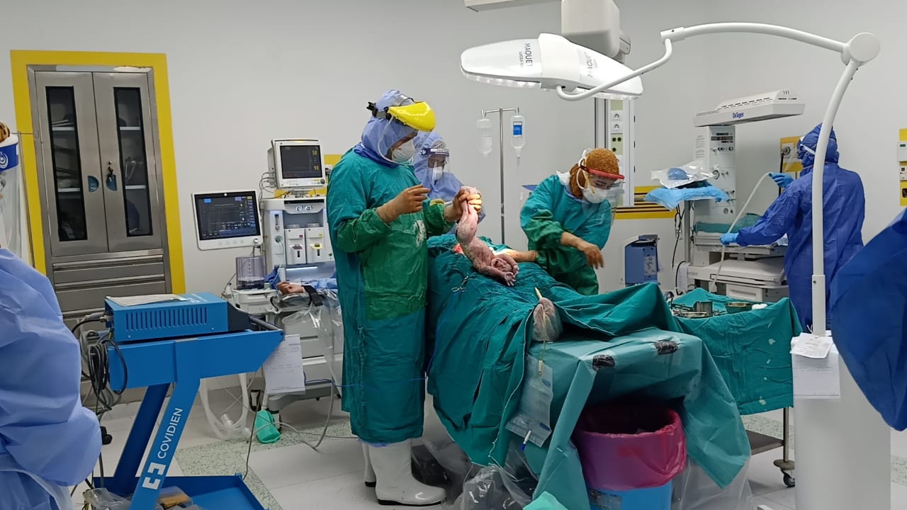 مستشفى إسنا للعزل الحى تعلن إجراء ولادة قيصرية جديدة  (1)