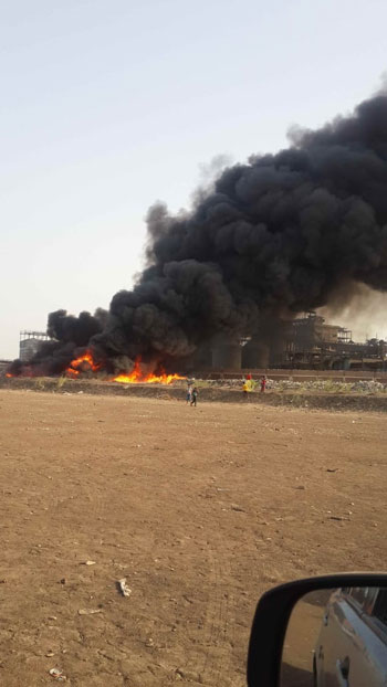 حريق هائل فى مقلب قمامة (4)