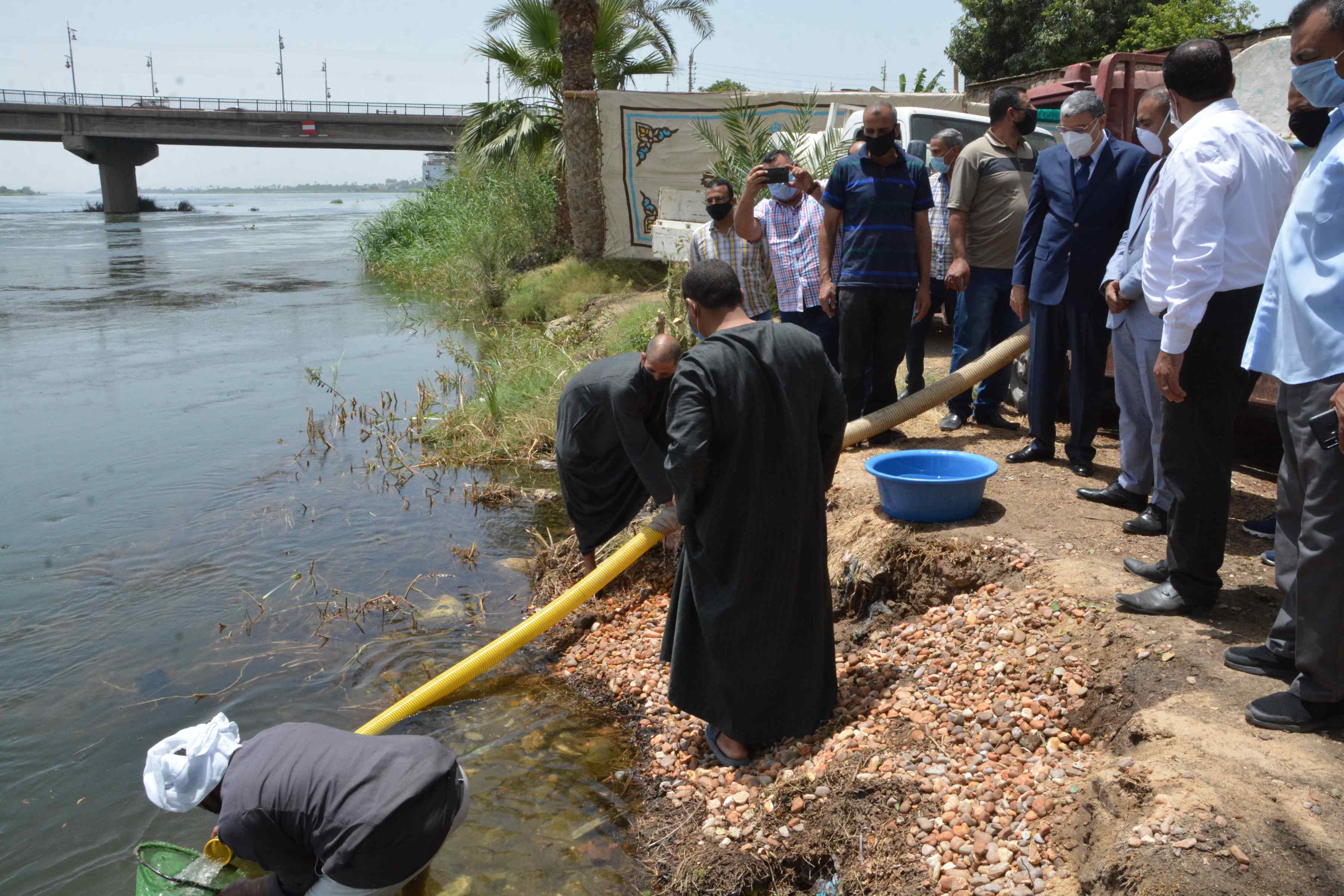 محافظ المنيا يشهد بداية موسم تنمية نهر النيل (3)