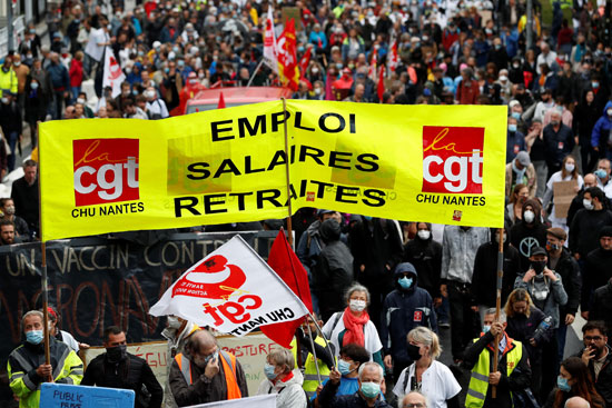 جانب من احتجاجات العاملين الصحيين فى فرنسا