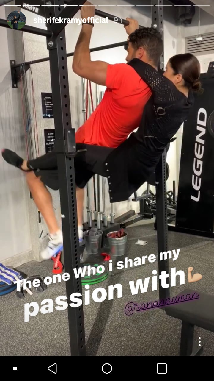 شريف اكرامي وزوجته (4)