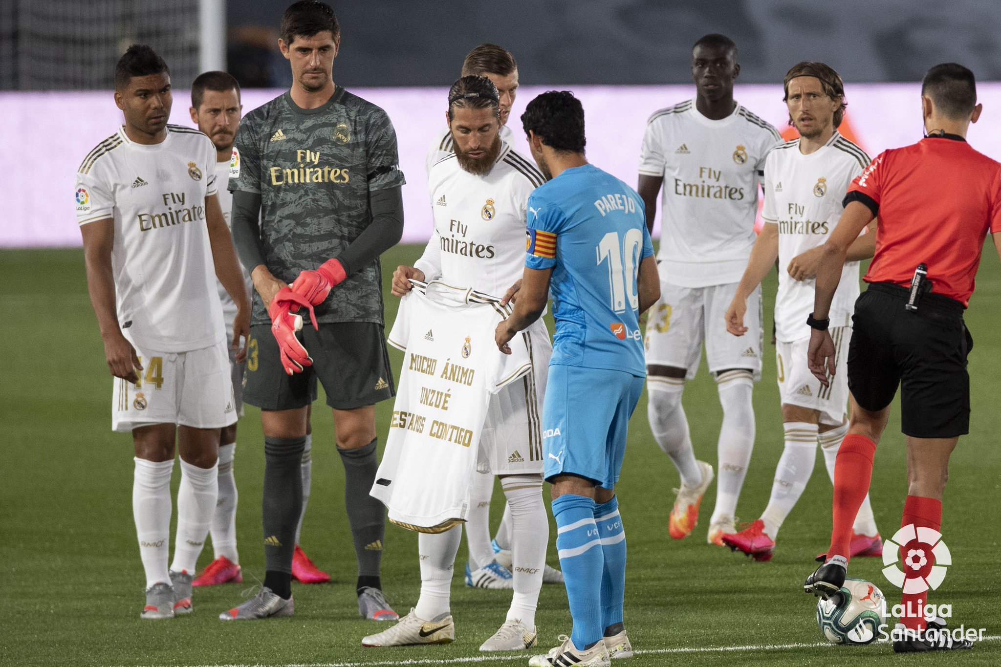 دعم مساعد مدرب برشلونة السابق (1)