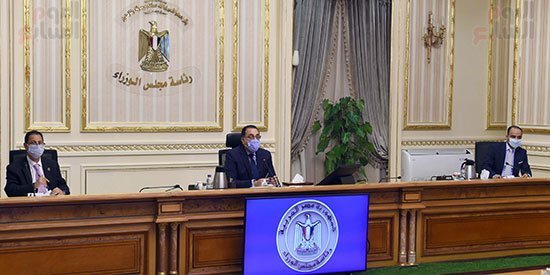رئيس الوزراء يعقد اجتماعاً لاستعراض الموقف الخاص ببرنامج تكافل وكرامة (5)