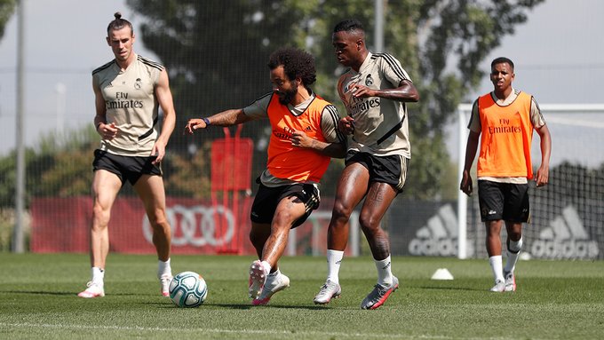 جانب من التدريبات