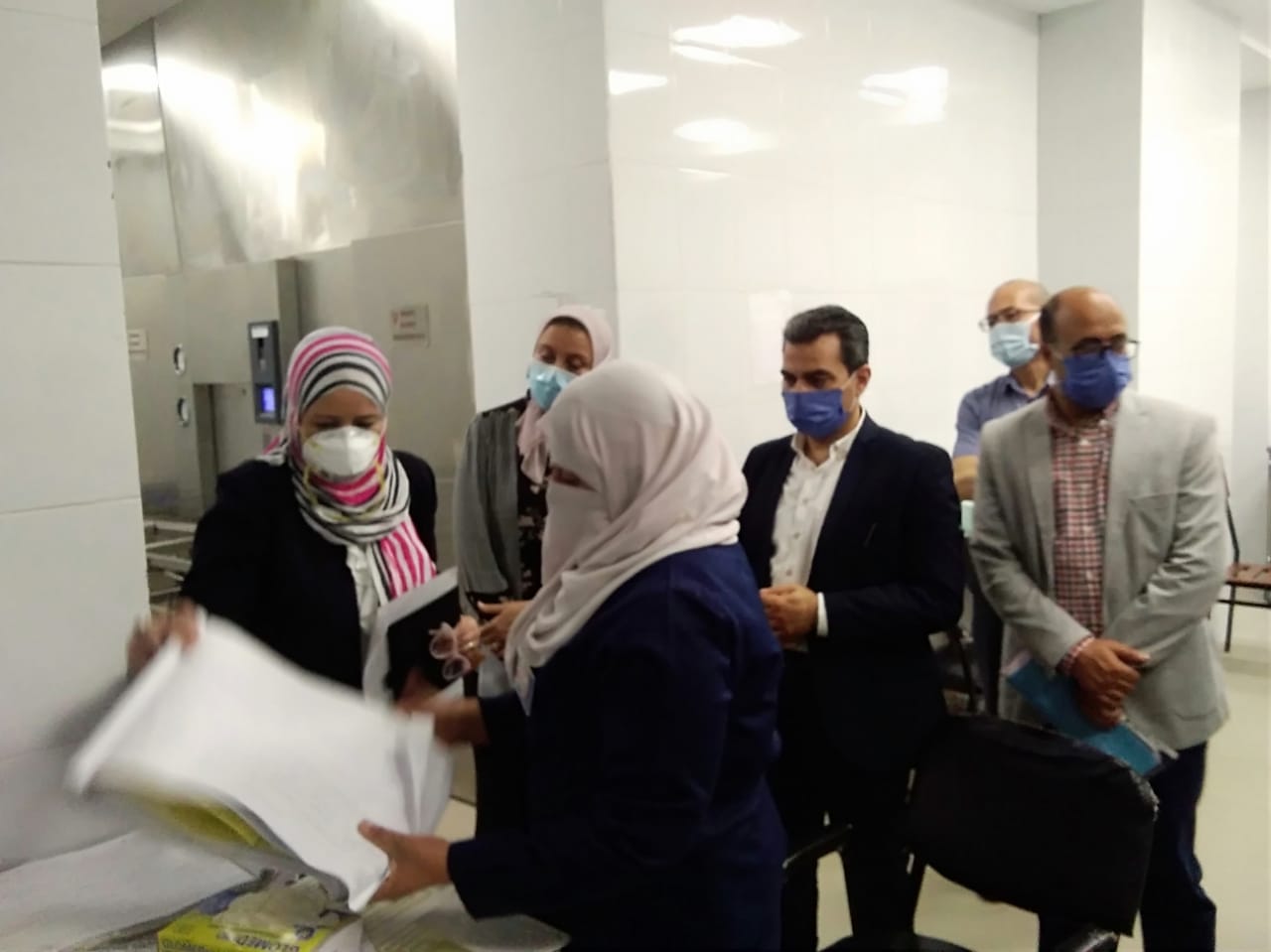لجنة المجلس الأعلى للمستشفيات تتفقد مستشفى كفر الشيخ الجامعي (2)