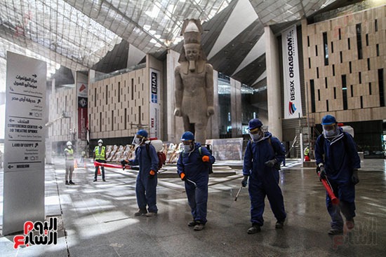خلال أعمال تعقيم المتحف الكبير