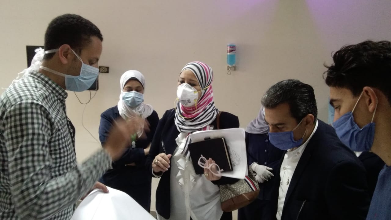 لجنة المجلس الأعلى للمستشفيات تتفقد مستشفى كفر الشيخ الجامعي (3)