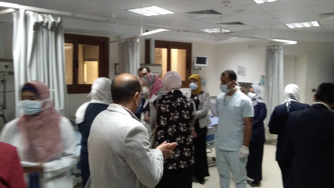 لجنة المجلس الأعلى للمستشفيات تتفقد مستشفى كفر الشيخ الجامعي (7)