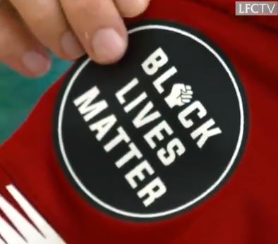 قمصان فريق ليفربول (2)