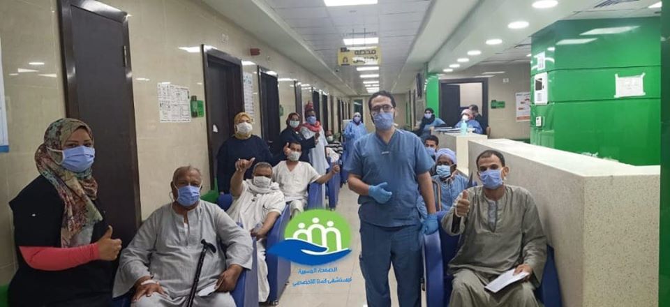 مستشفى إسنا للحجر الصحى تعلن خروج 14 حالة عقب شفاؤهم  (2)