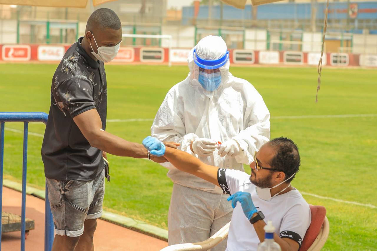 مصافحة وليد سليمان لديانج مصافحة وليد سليمان لديانج