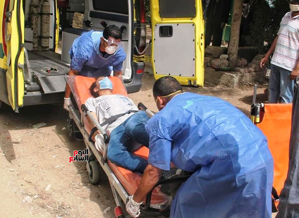 نقل طالب لمستشفى العزل للاشتباه فى إصابته بكورونا (3)