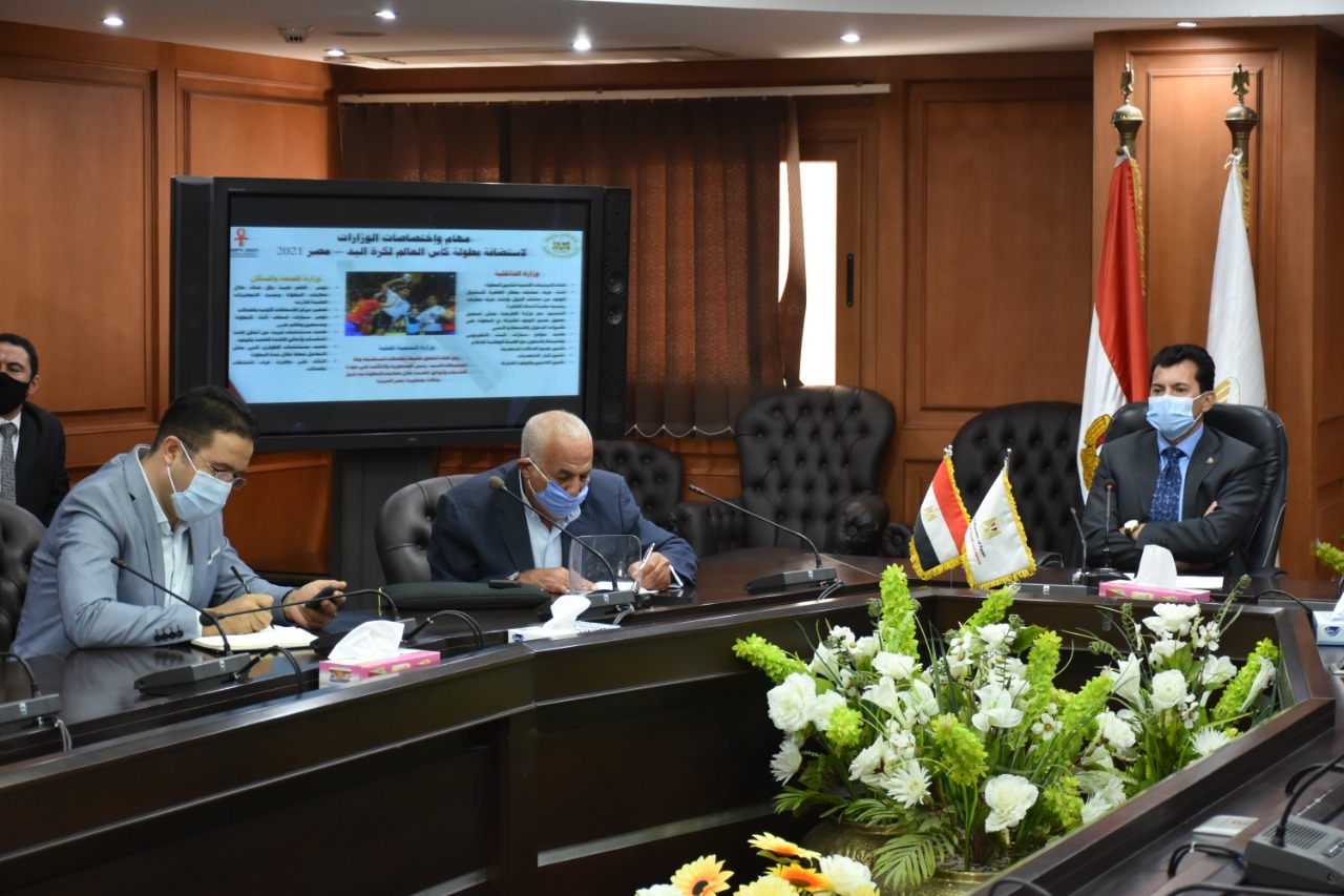 اجتماع الوزير و اللجنة