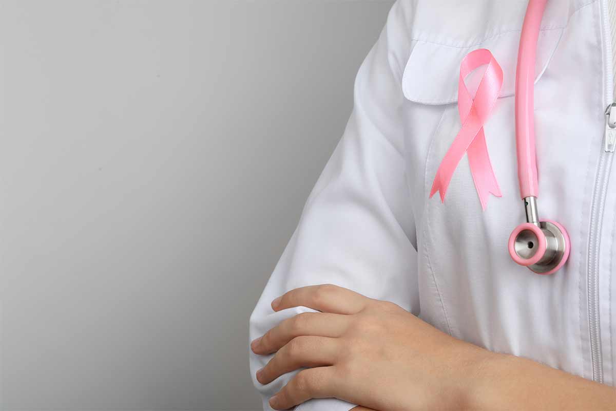 doctor-breast-cancer