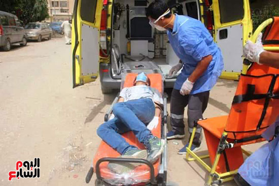 نقل طالب لمستشفى العزل للاشتباه فى إصابته بكورونا (5)