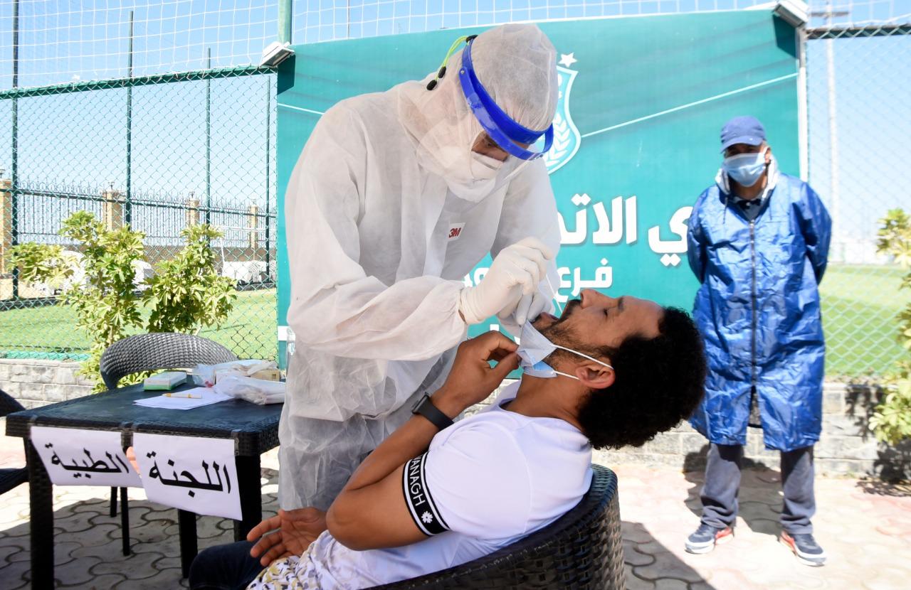 مسحة لاعبو زعيم الثغر قبل التدريبات مسحة لاعبو زعيم الثغر قبل التدريبات