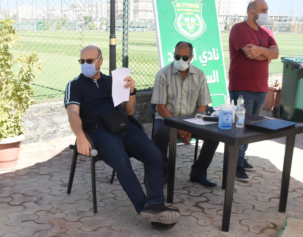 اجراء المسحة للاعبي الاتحاد اجراء المسحة للاعبي الاتحاد