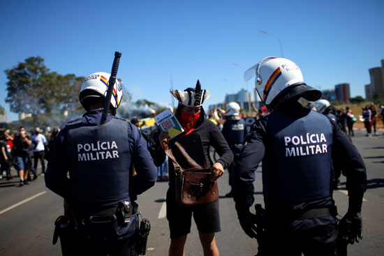 مظاهرات رافضة للرئيس البرازيلى (2)