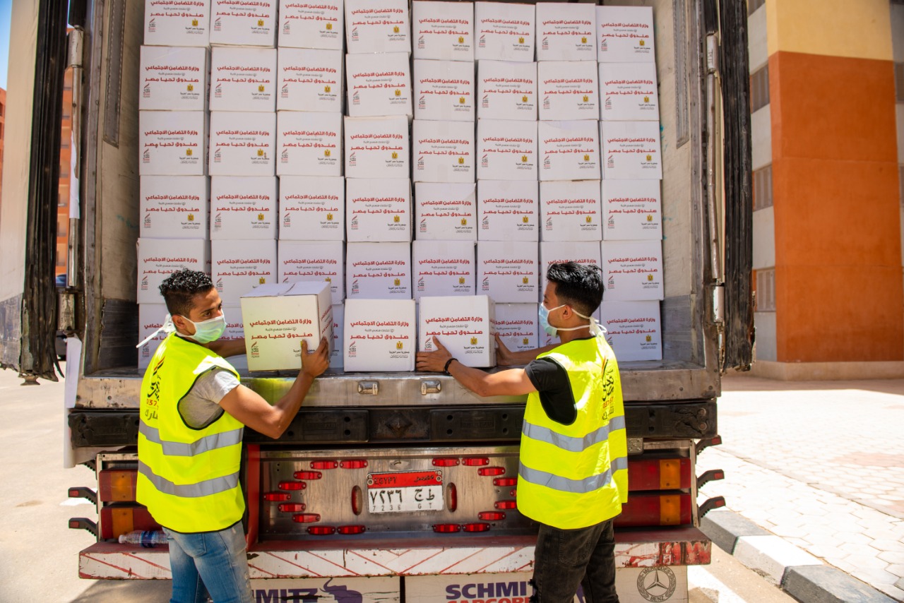  توزيع 500 طن من المواد الغذائية و36 طنا من الدواجن لدعم الأسر الأولى بالرعاية (6)