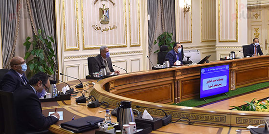 اجتماع اللجنة العليا لادارة ازمة فيروس كورونا (10)