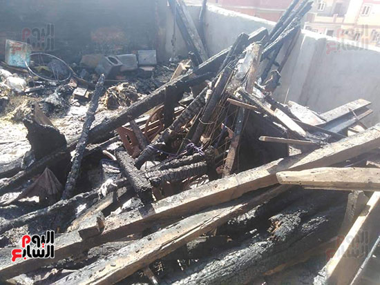 نشوب حريق مصنع حلويات (3)