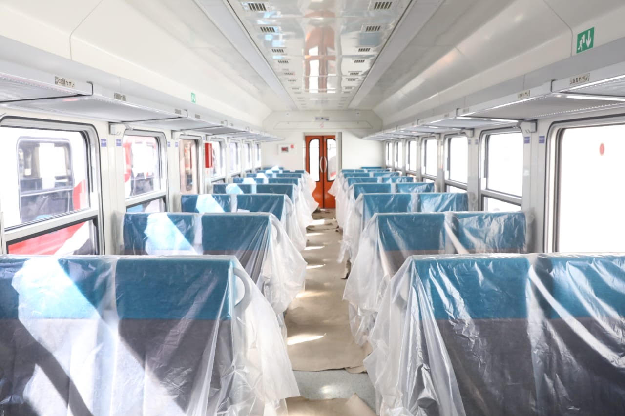 وصول الدفعة الأولى من عربات الركاب الجديدة للسكة الحديد ميناء الإسكندرية  (19)