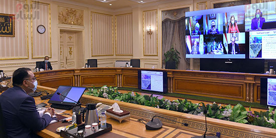 مصطفى مدبولي، رئيس مجلس الوزراء، اجتماعاً عبر تقنية الفيديو كونفرانس (6)